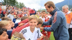 Ein Autogramm von Harry Kane war das Highlight für die Kinder.