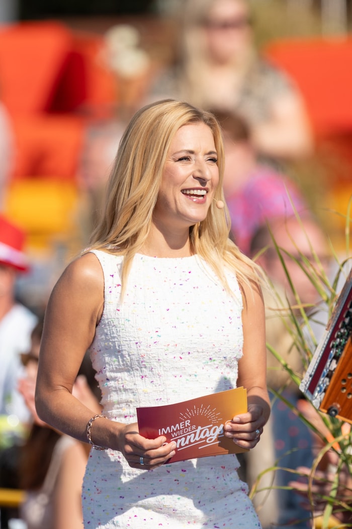 Statt Stefan Mross moderierte am Sonntag Stefanie Hertel die beliebte ARD-Show.