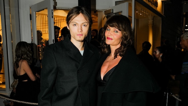 Für Mingus Reedus, hier mit seiner berühmten Mama Helena Christensen, klickten am Samstag in New ...
