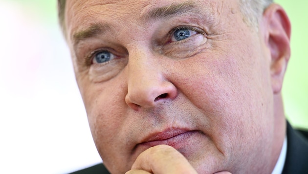 Parteichef Babler fühlt sich wohl in seinem Amt als Vizekanzler und Kulturminister.