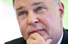 Parteichef Babler fühlt sich wohl in seinem Amt als Vizekanzler und Kulturminister.
