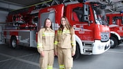 Katharina Wallner und Katharina Gruber sind Feuerwehrkameradinnen und legen keinen Wert auf ...