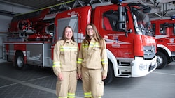 Katharina Wallner und Katharina Gruber sind Feuerwehrkameradinnen und legen keinen Wert auf ...