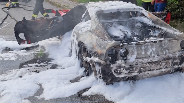 Mit Löschschaum konnten die Flammen erstickt werden.