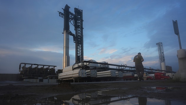 Die Rakete am Sonntag an der Startrampe im SpaceX-Zentrum Starbase am Golf von Mexiko