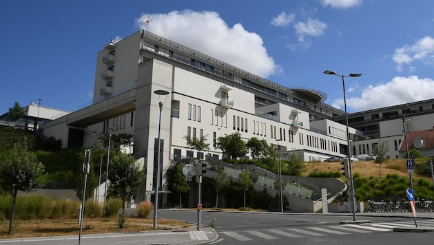 Eine kleine Gruppe machte den Anfang: In Mistelbach soll nun gegen Schließungen im Spital ...