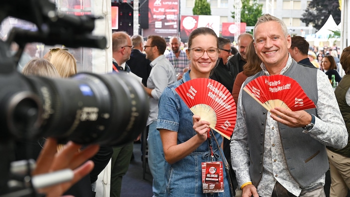„OÖ-Krone“-Marketinglady Karo Singer plauderte mit Lawog-Chef Frank Schneider.