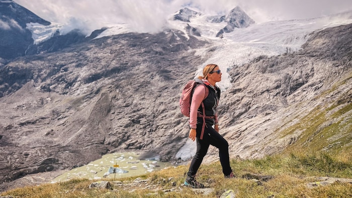 Die Wanderung zur Neuen Prager Hütte führt durch eine der spektakulärsten Bergregionen der ...