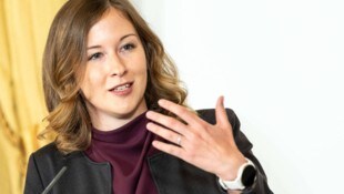 Familienministerin Claudia Plakolm sieht bei Kinderbetreuung Österreich auf einem guten Weg. ...
