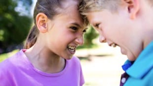 Nach einem Streit unter Volksschülern (Symbolbild) soll eine Neunjährige von der Mutter ihres ...