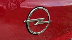 Der Blitz scheint nach und nach zu verblassen.