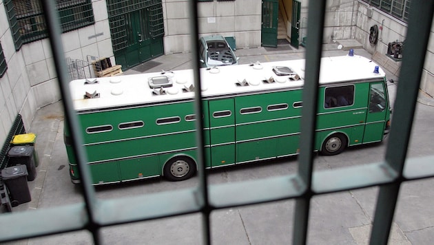 Beim Neubau des Münchner Justizministeriums gibt es derzeit eine Panne nach der anderen ...