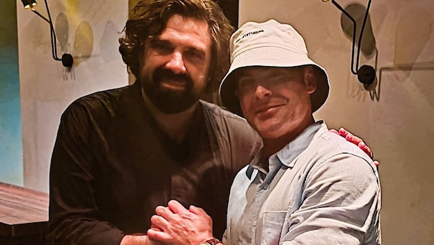 (Fast) nicht zu erkennen: Hollywoodstar Efron bei Konstantin Filippou