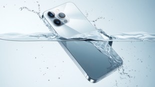 Moderne Smartphones werden gerne als wasserdicht vermarktet, sind es aber nur bedingt.
