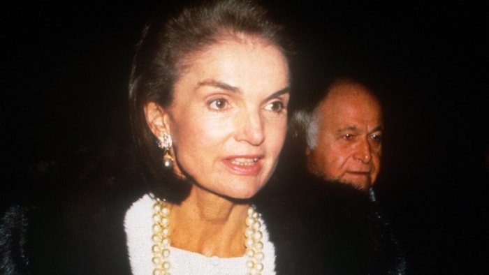 Nach dem Tod von Aristoteles Onassis im Jahr 1975 traten Tempelsman und Jacqueline Kennedy ...