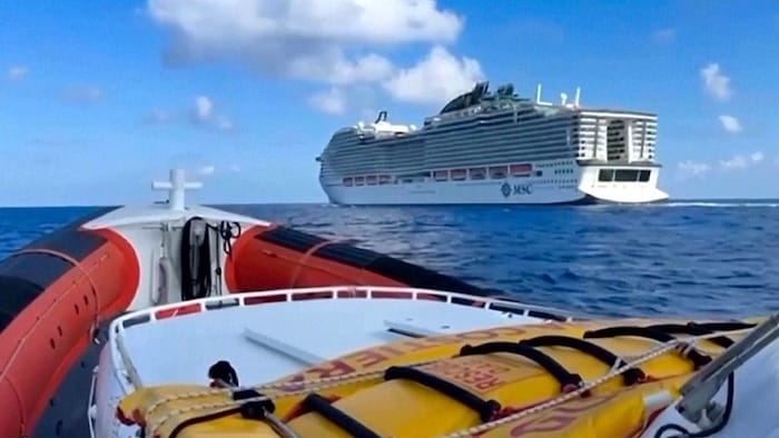 Die MSC schaffte es schließlich ohne fremde Hilfe, den Hafen von Neapel zu erreichen.