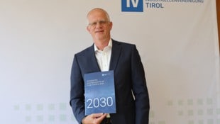 Max Kloger, Präsident der Tiroler Industriellenvereinigung, stößt sauer auf, dass die Betriebe ...