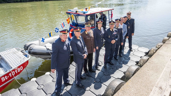 Am Dienstag fand die Bootstaufe an der Mur statt.