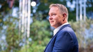 Vizekanzler Andreas Babler (SPÖ) hat am Montag im Sommergespräch unter anderem über leistbares ...