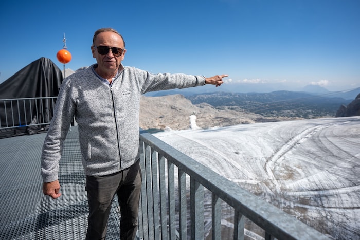 Planai-Chef Georg Bliem ist derzeit laufend am Gletscher.