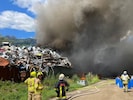Der verheerende Brand in der Recycling-Anlage in Nußdorf-Debant in Osttirol ist noch gut in ...