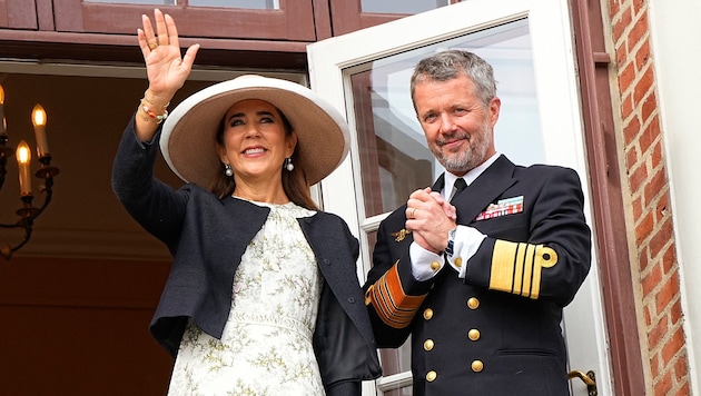 Königin Mary und König Frederik bereisen mit dem Schiff „Dannebrog“ Dänemark – und sorgen dabei ...