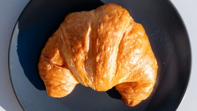 Croissants (Symbolbild) können Alkohol enthalten 