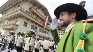 Landeskommandant Thomas Saurer (vorne im Bild) wünscht sich eine „verantwortungsvolle und ...