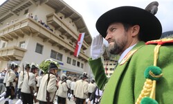 Landeskommandant Thomas Saurer (vorne im Bild) wünscht sich eine „verantwortungsvolle und ...