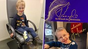 Der kleine Julian lächelt trotz seines schweren Schicksals.
