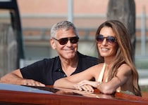 George und Amal Clooney sorgten bei der Ankunft in Venedig nicht nur für Glamour, sondern auch ...