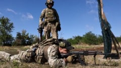 Ein ukrainischer Rekrut trainiert für seinen Einsatz.