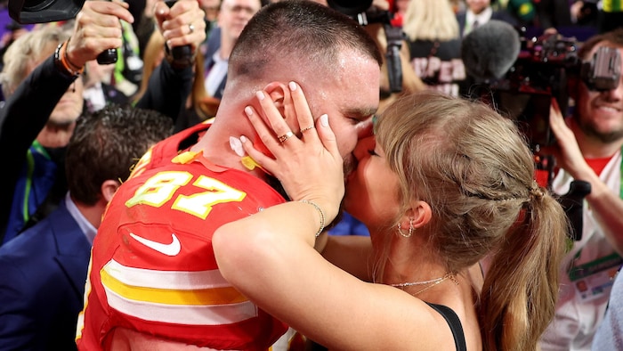 Travis Kelce und Taylor Swift haben sich im letzten Jahr verlobt. Das Jawort wollen sich die ...