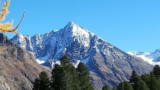 Vom Westgrat (hier schneebedeckt auf einem Archivbild) stürzte der Unbekannte mehr als 100 Meter ...