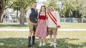 Dirndl-Debüt: Die Wiener Kaiser Wiesn präsentiert ihr erstes offizielles Dirndl. Die exklusive ...