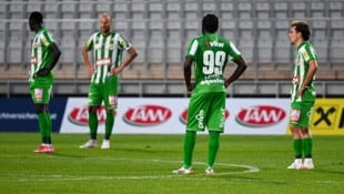 Hängende Köpfe und Ratlosigkeit bei den Spielern.