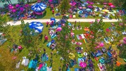 Die farbigen Akzente des Pink Lake Festivals sind nicht zu übersehen.