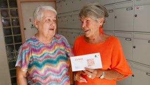 Ganz schön fit für „Tote“ sind Christine Gappmeyer (links) und Greta Sterdien.
