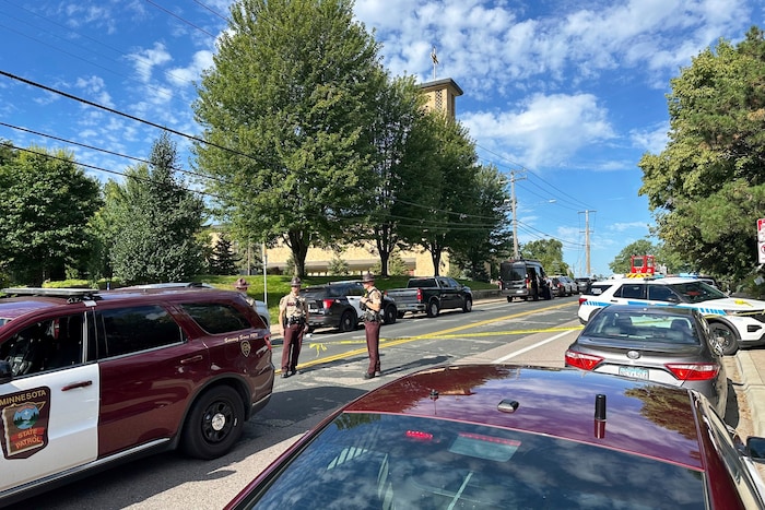 Die Schule der katholischen Verkündigungskirche in der US-Stadt Minneapolis is Schauplatz der ...