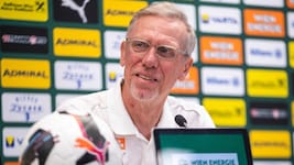 Rapid-Trainer Peter Stöger hofft auf einen Sieg gegen Hartberg.