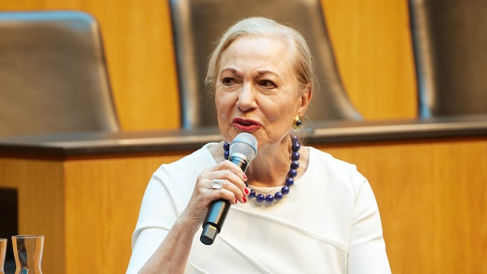 Ex-Außenministerin Benita Ferrero-Waldner hat sich gemeinsam mit anderen Top-Diplomatinnen und ...