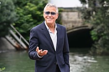 Vorerst zeigte sich George Clooney am Mittwoch noch gut gelaunt in Venedig, später sagte der ...