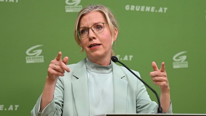 Grüne Ex-Ministerin Leonore Gewessler: Schaden durch Stopptasten-Politik. Sie wird dennoch dafür ...