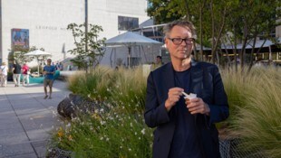 Zum Eisstand hat es Hans-Peter Wipplinger nicht weit: Im Wiener MuseumsQuartier ist er nur ein ...