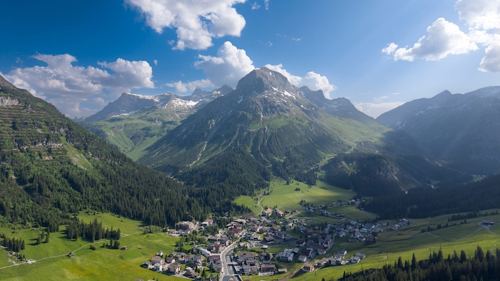 Lech am Arlberg – sowohl im Sommer als auch im Winter ein toller Anblick!