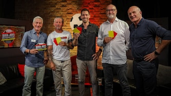 Andreas Heidenreich (Kurier-Sport, Bildmitte) und Hans-Peter Trost diskutieren mit Moderator ...