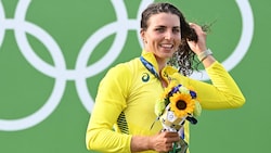 Der dreifachen Kanuslalom-Olympiasiegerin Jessica Fox ist ein Tumor aus ihrer linken Niere ...
