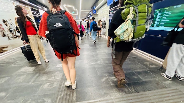 Im Sauseschritt von einem Bahnsteig zum nächsten – nicht immer erreicht man den Anschlusszug.