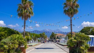 Giorgio Armani hat einen Club in Forte dei Marmi gekauft.