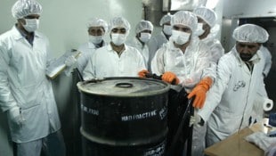 Schon lange muss sich der Iran harte Kritik an seinem Atomprogramm gefallen lassen, nun dürften ...